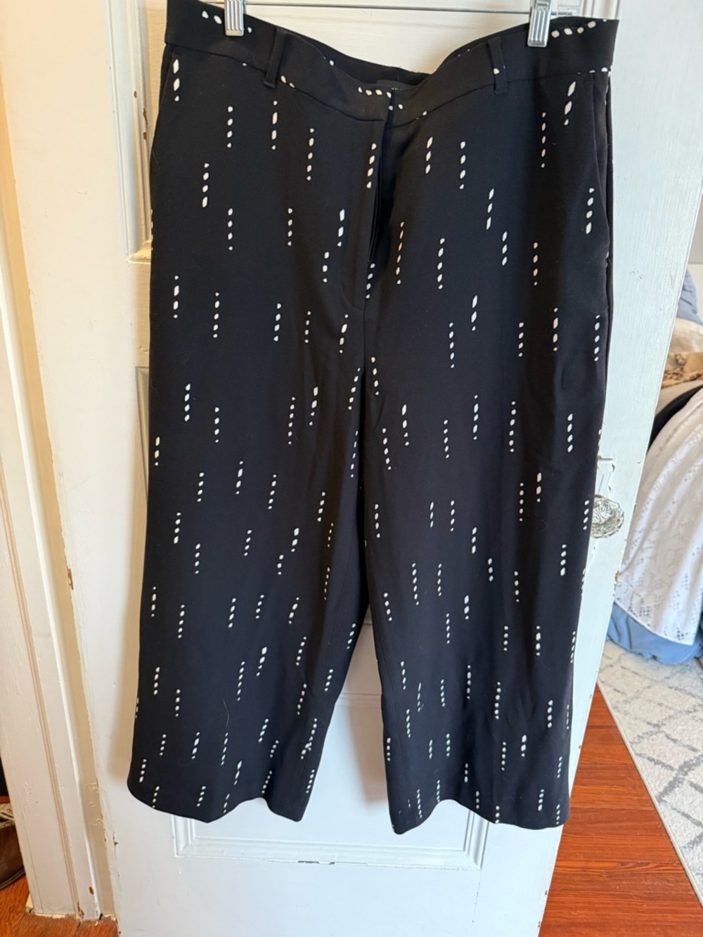 Ann Taylor Patterned Pants - - Picture 2 of 3